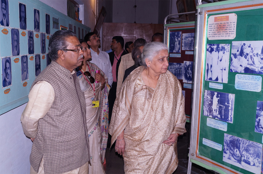 Culture Minister visited the Gandhi Samarak Sangrahalaya, Barraackpore on 1st February, 2014